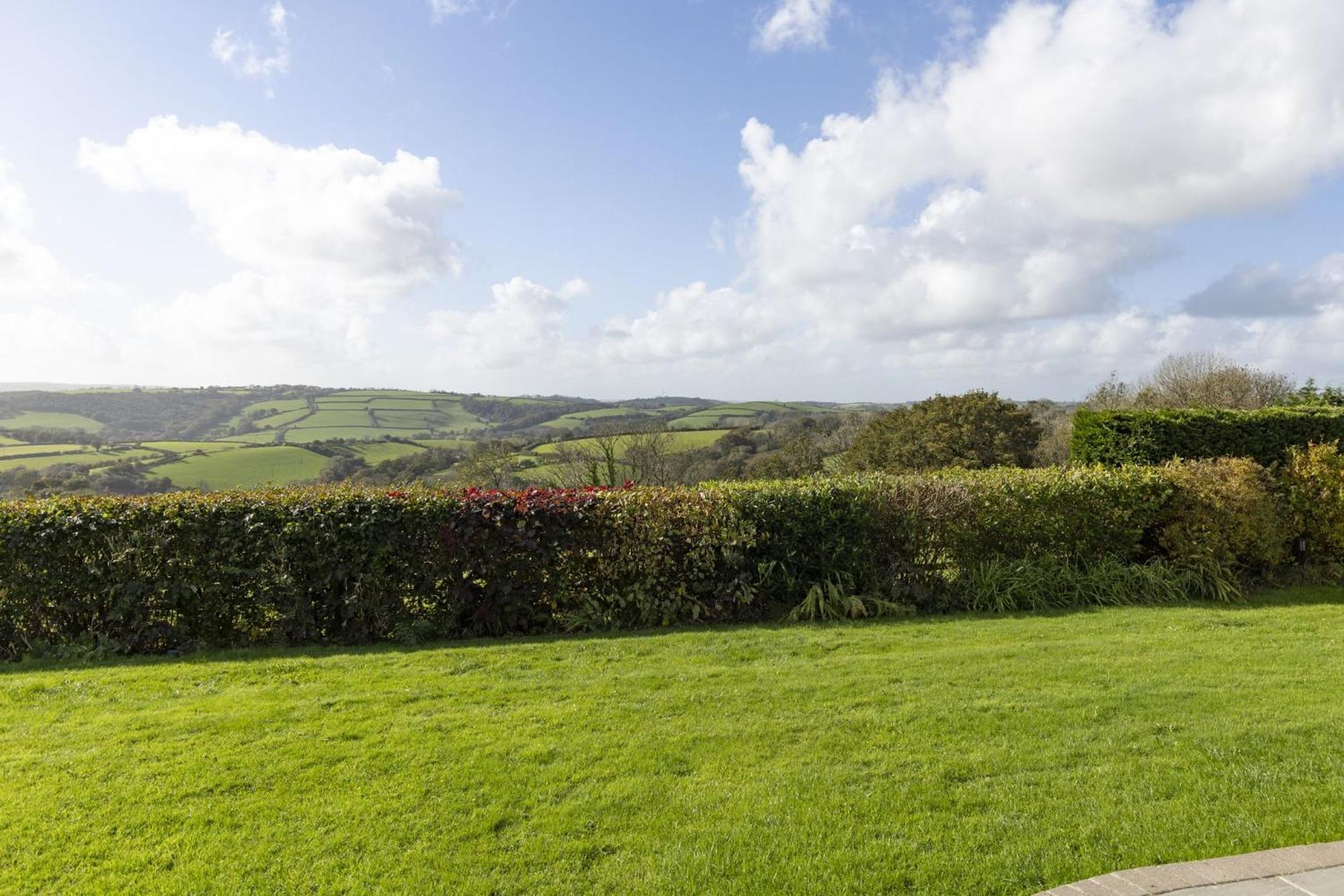 The Hidden Valley - A Stylish Rural Retreat, Perfect For Families St Clears Exterior foto